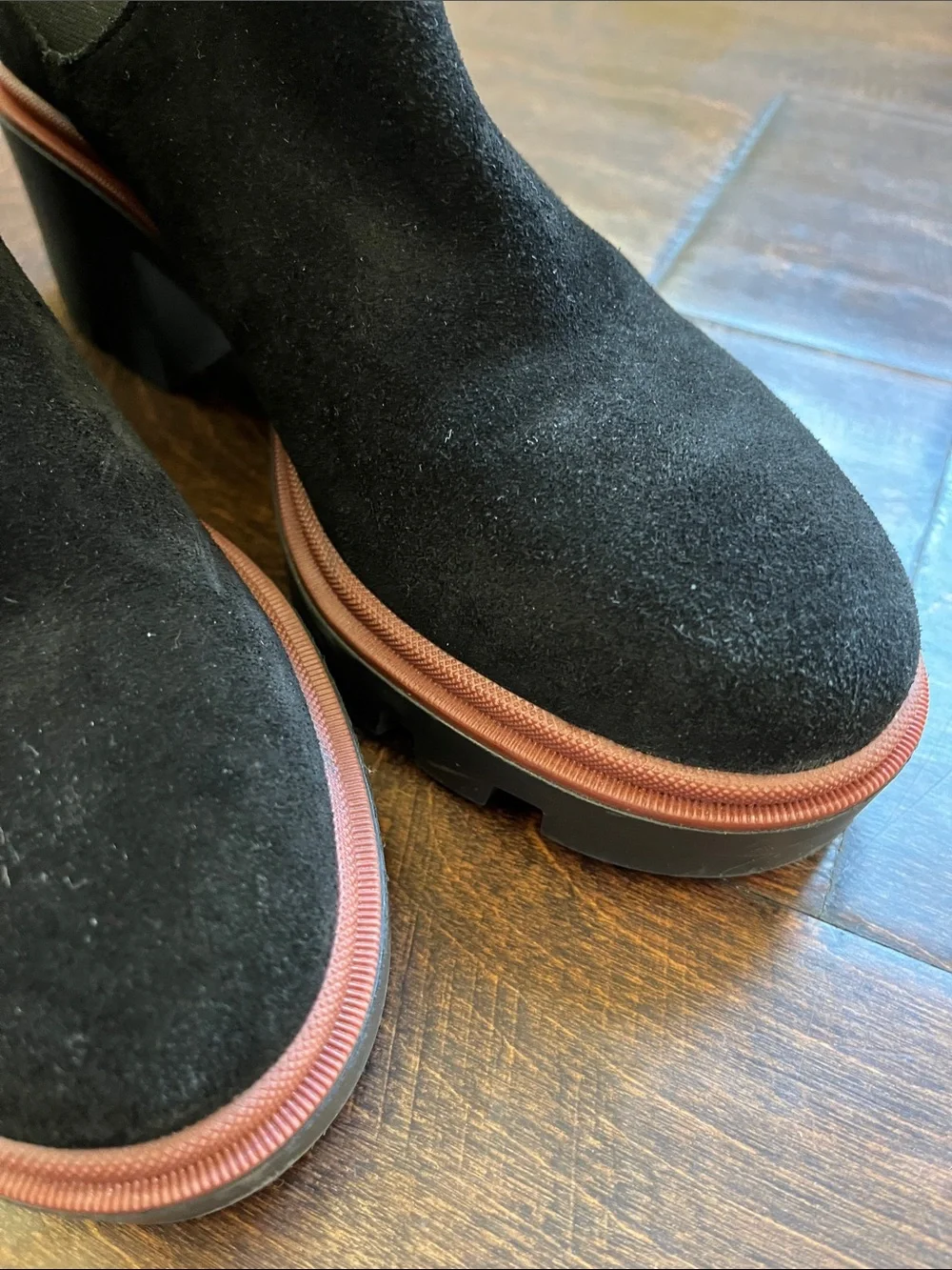 Antonio de Falia stylish black